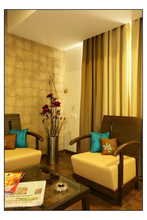 Hotel Utsav Deluxe Pune Zimmer foto